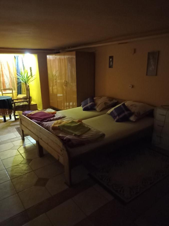 Toth Apartman Telkibánya Exteriör bild