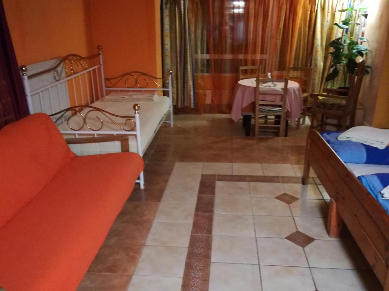 Toth Apartman Telkibánya Exteriör bild