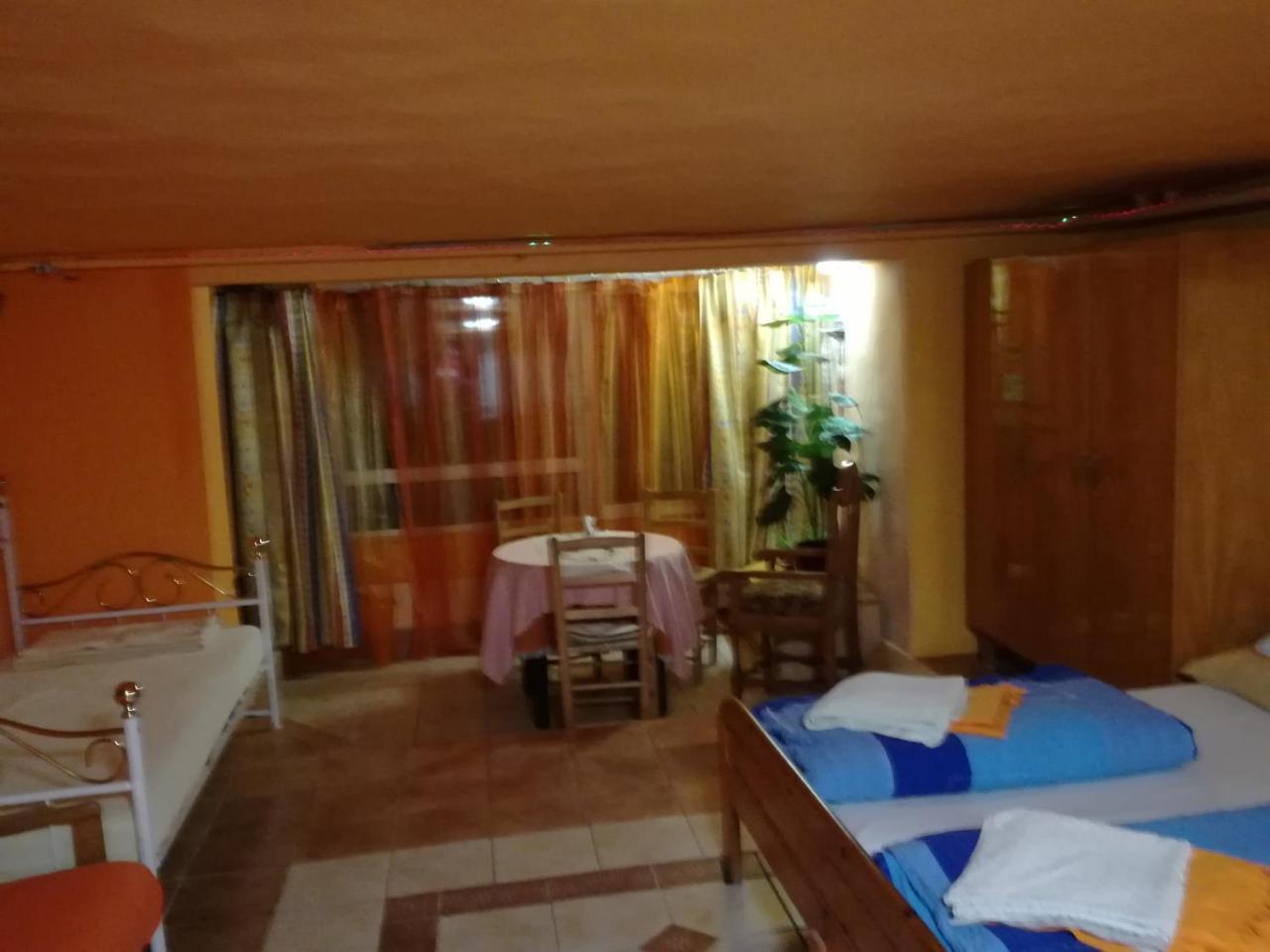 Toth Apartman Telkibánya Exteriör bild