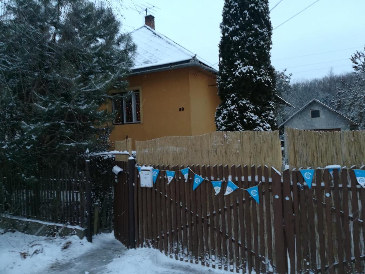 Toth Apartman Telkibánya Exteriör bild